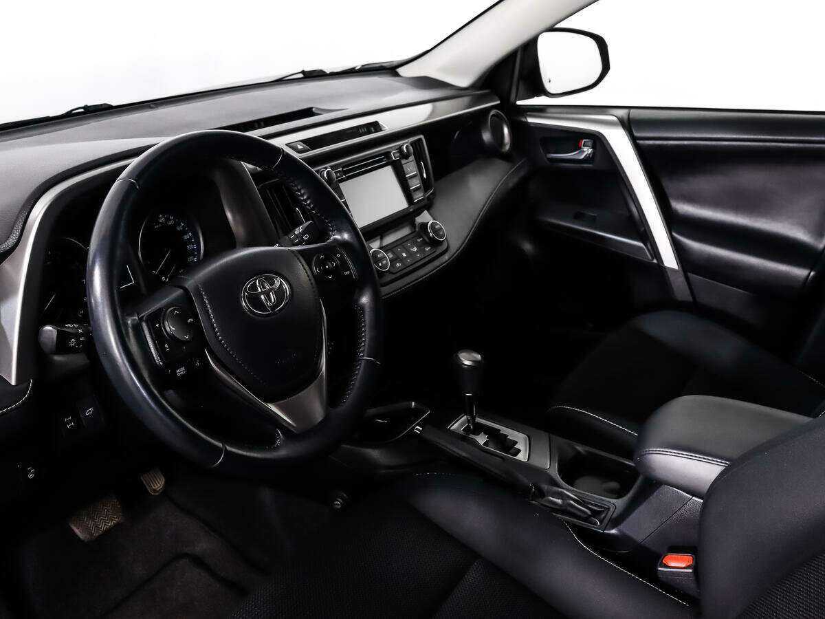 Toyota RAV4 2016 года с пробегом. Фото: #8