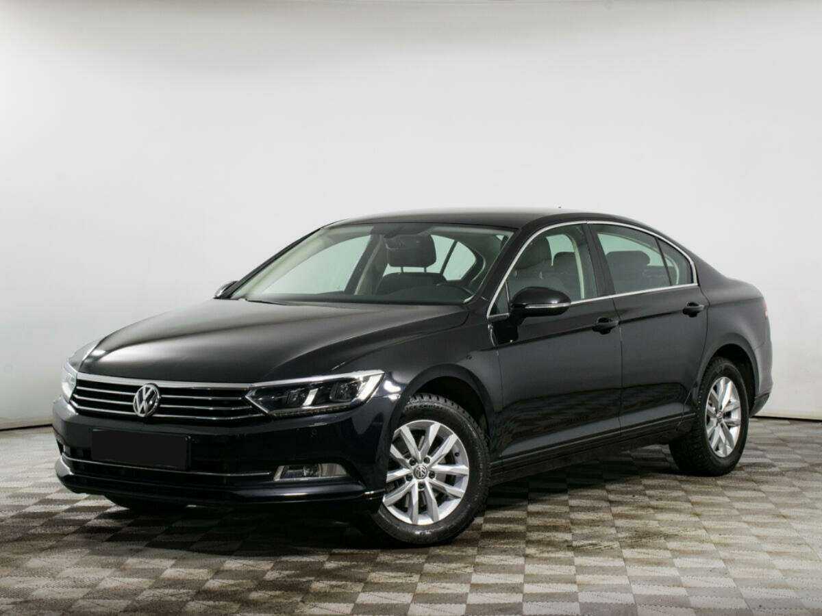 Volkswagen Passat 2017 года с пробегом. Посмотреть фото
