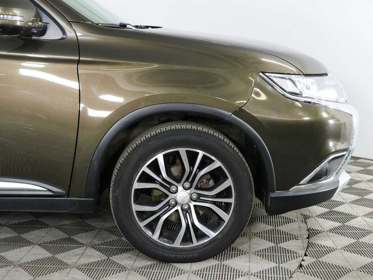 Mitsubishi Outlander 2018 года с пробегом. Фото: #12