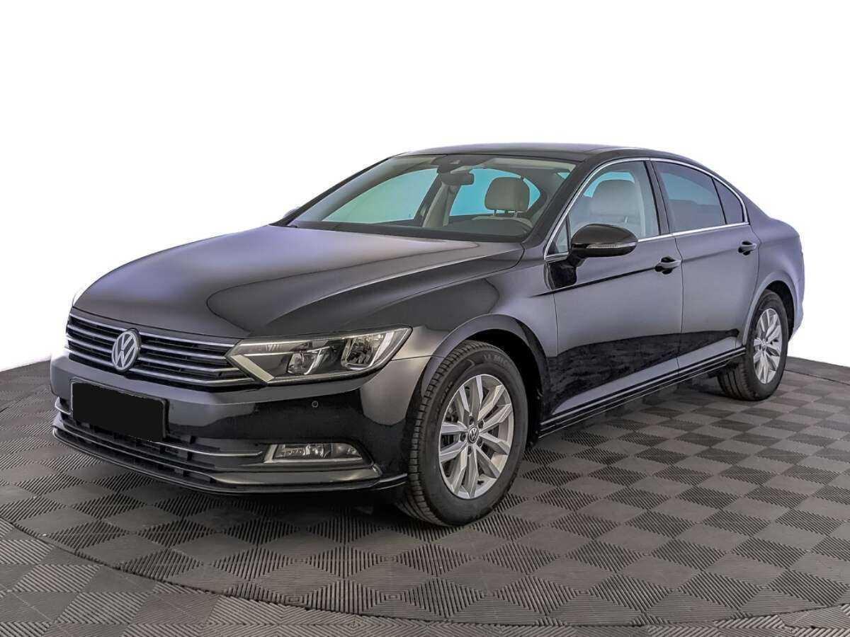 Volkswagen Passat 2018 года с пробегом. Посмотреть фото