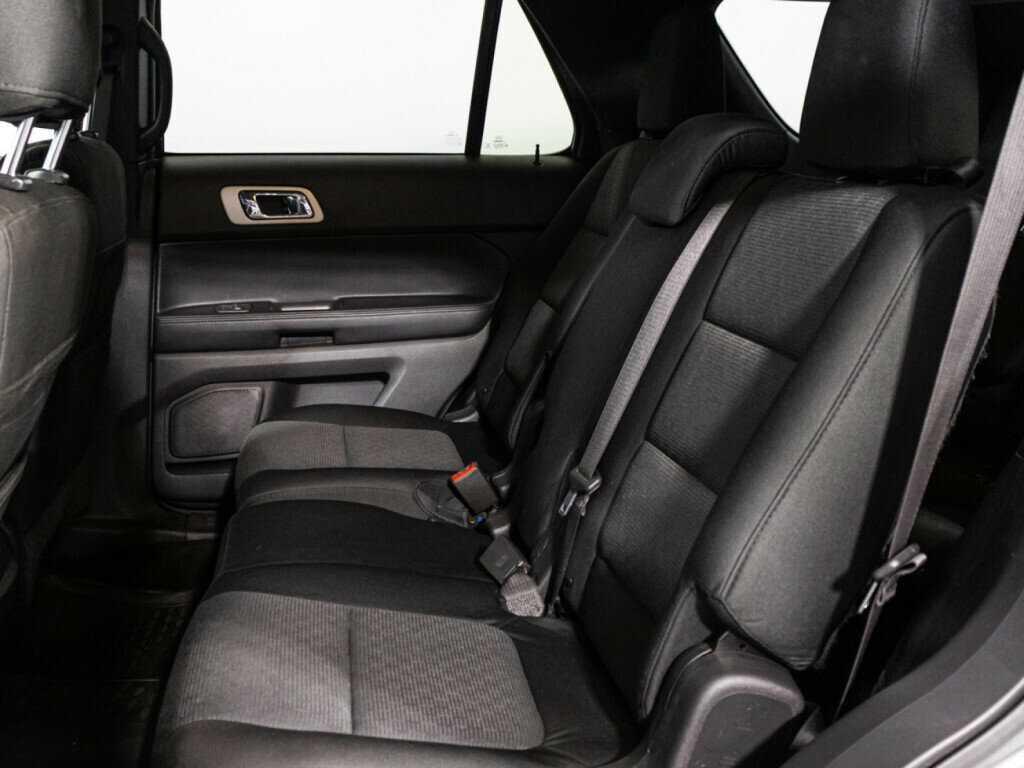 Ford Explorer 2015 года с пробегом. Фото: #9