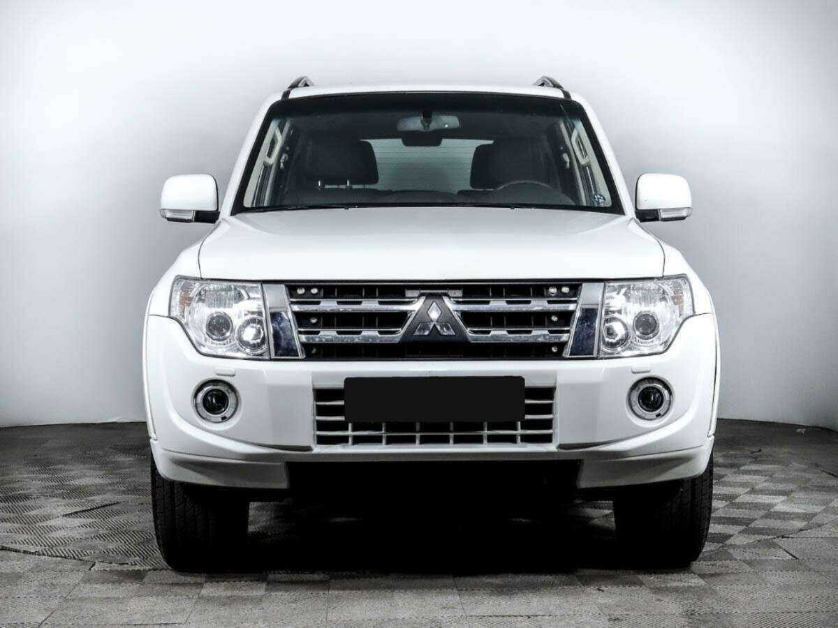 Mitsubishi Pajero 2014 года с пробегом. Фото: #1
