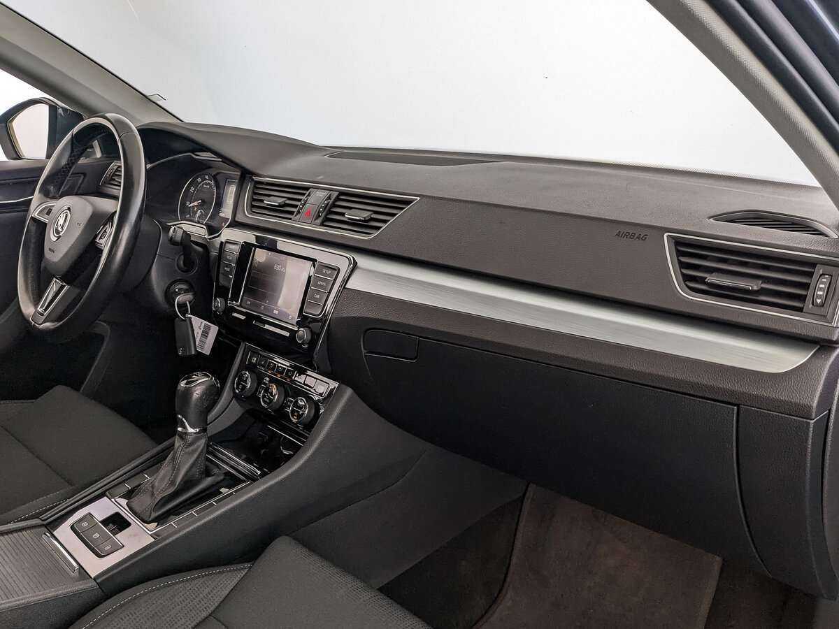 Skoda Superb 2019 года с пробегом. Фото: #8