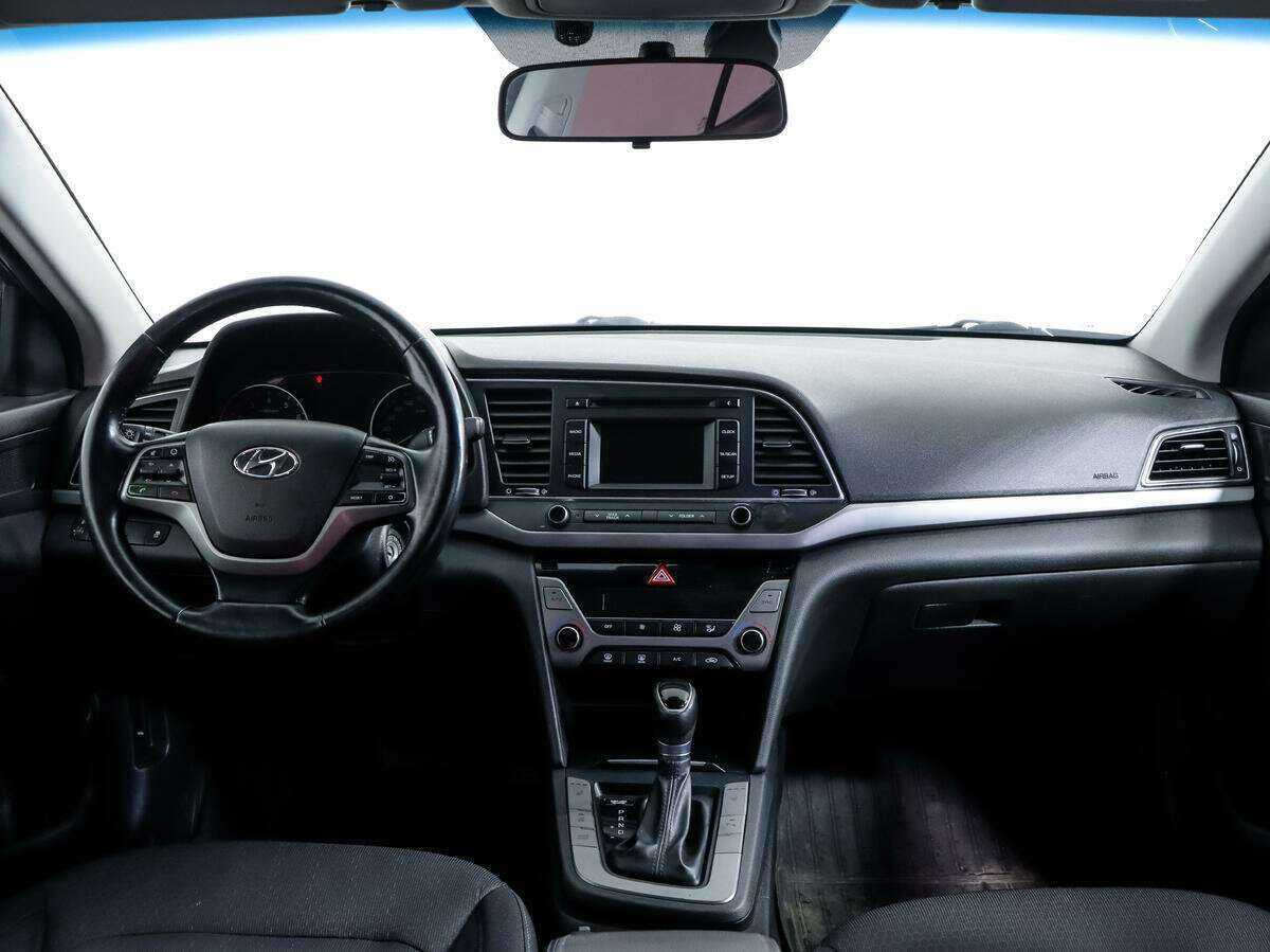 Hyundai Elantra 2017 года с пробегом. Фото: #9