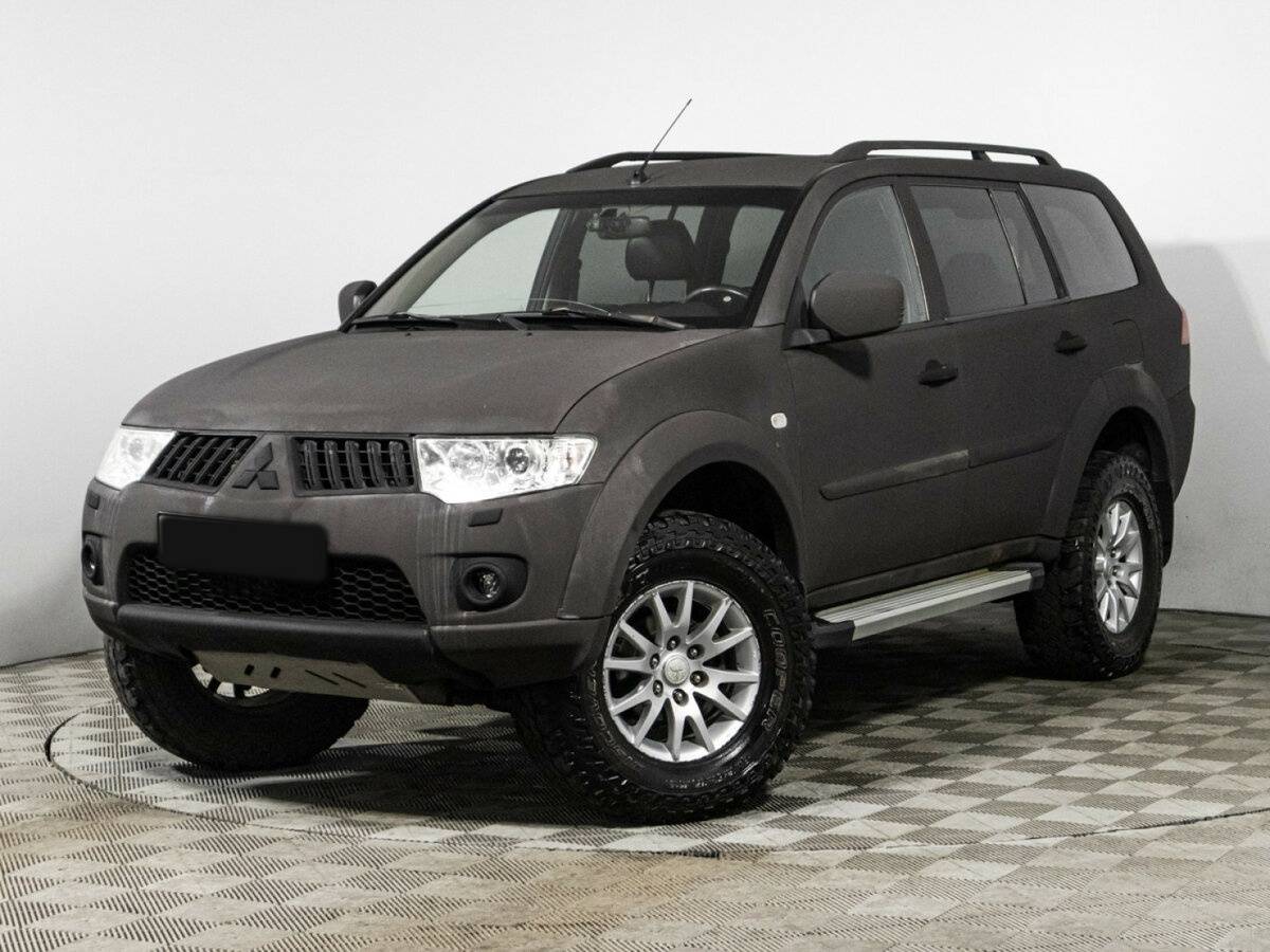 Mitsubishi Pajero Sport 2012 года с пробегом. Посмотреть фото