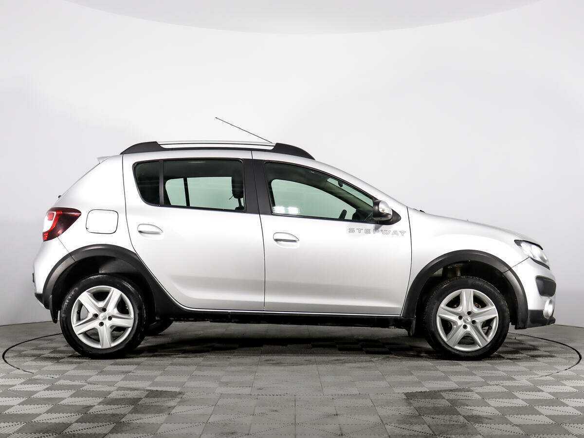 Renault Sandero 2016 года с пробегом. Фото: #3