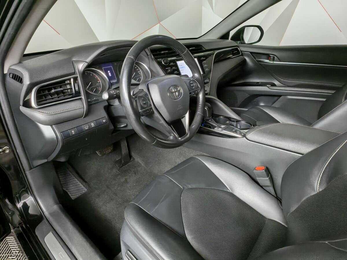 Toyota Camry 2019 года с пробегом. Фото: #13