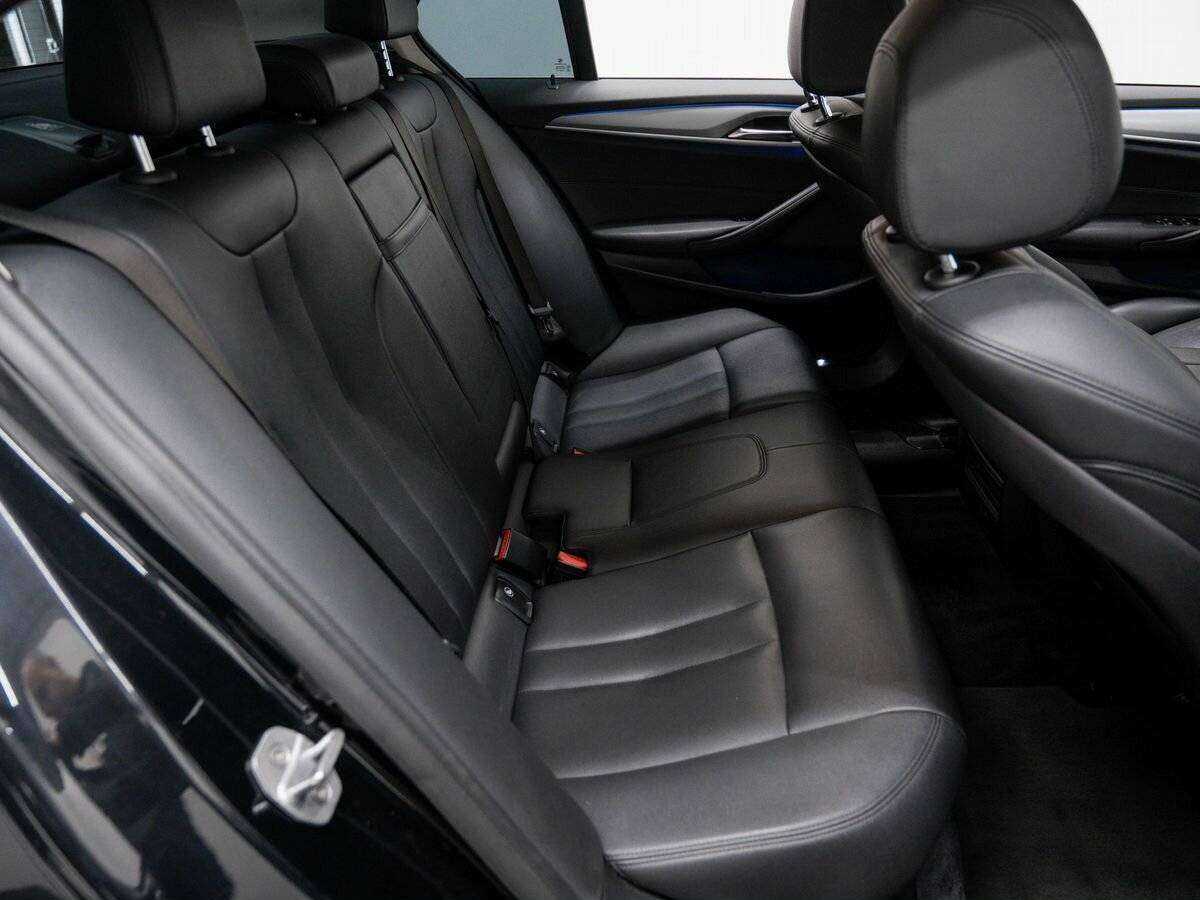 BMW 5 серии 2017 года с пробегом. Фото: #8