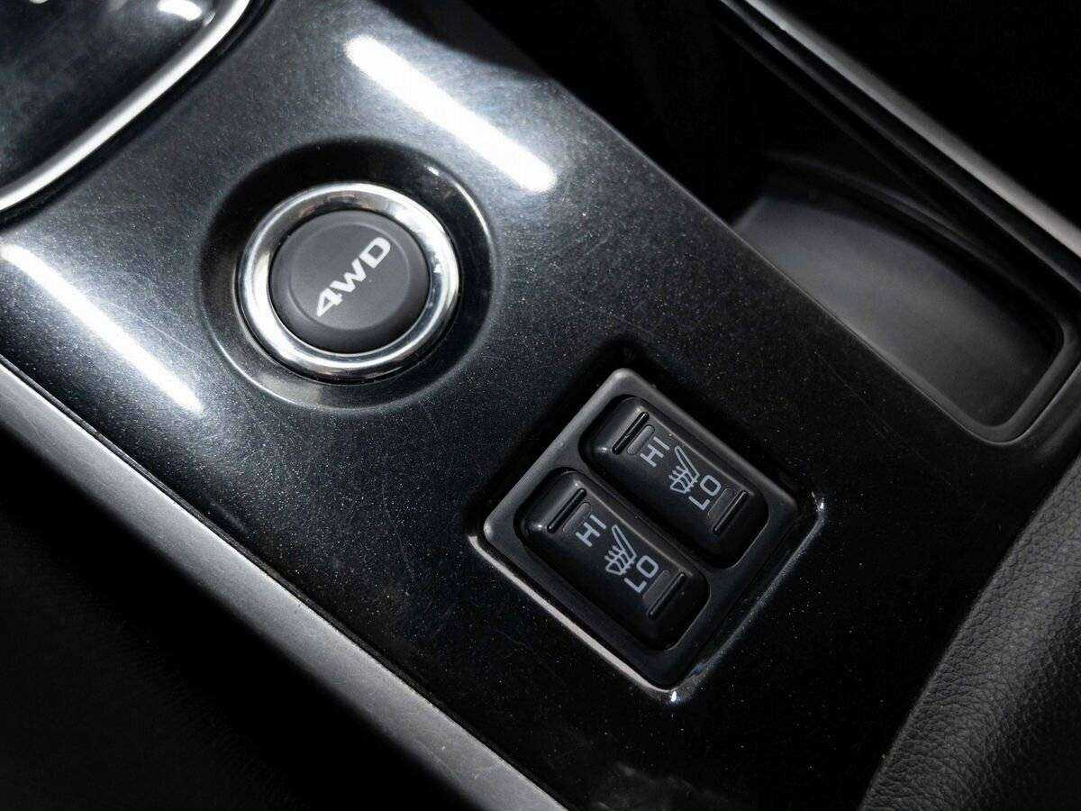 Б/У Митсубиши Оутлэндер 2017 года. Фото: #19