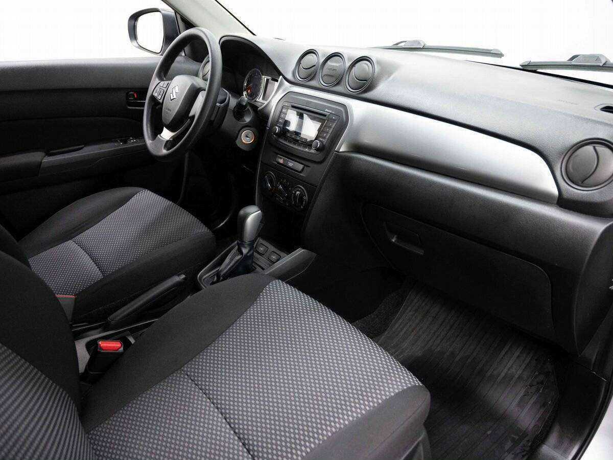 Б/У Сузуки Витара 2016 года. Фото: #13