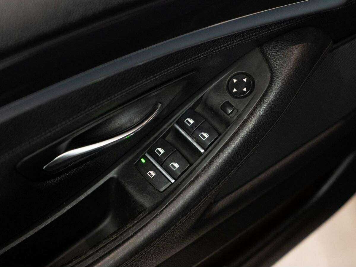 BMW 5 серии 2012 года с пробегом. Фото: #15