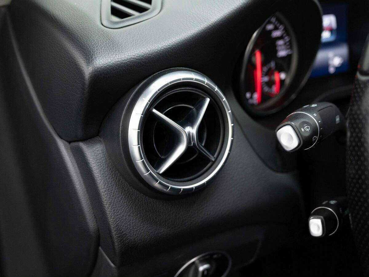 Mercedes-Benz CLA 2018 года с пробегом. Фото: #18