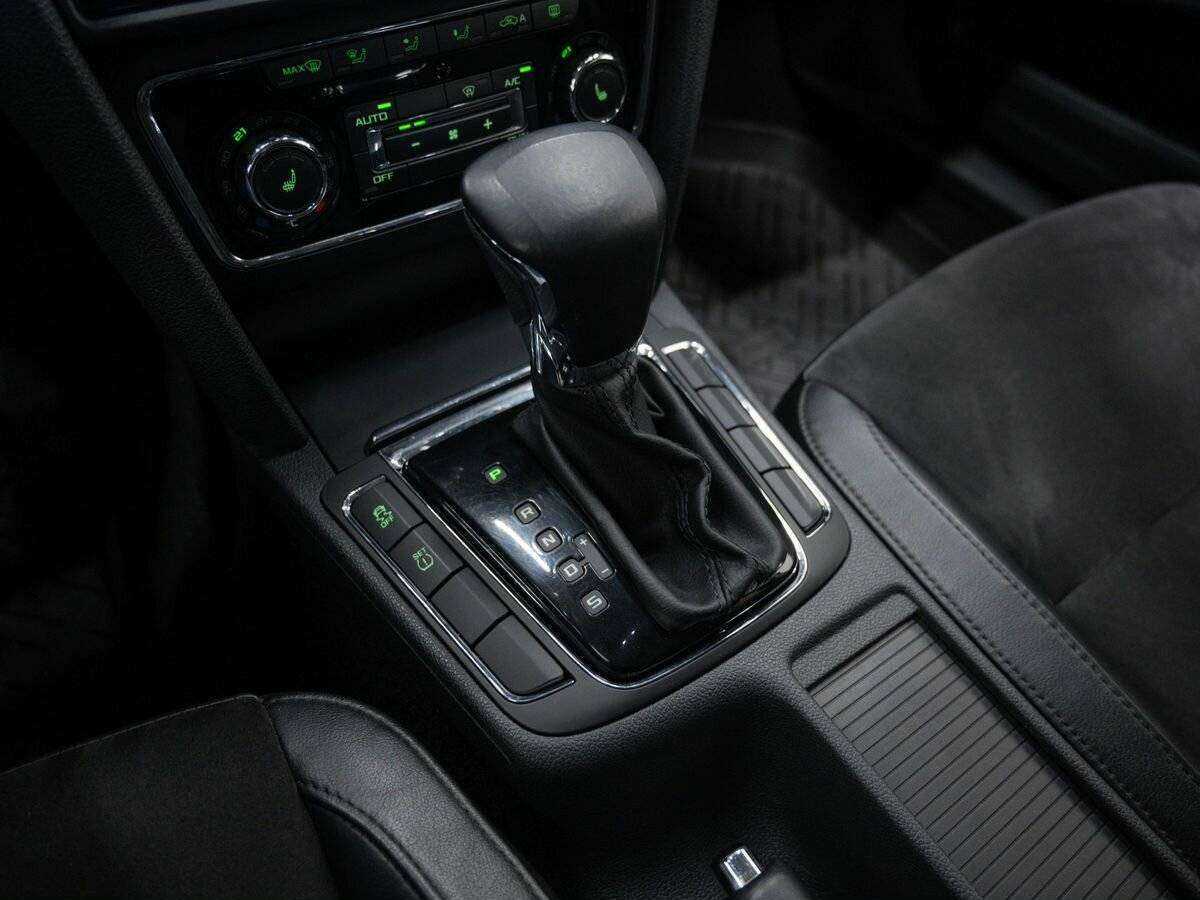 Б/У Шкода Суперб 2014 года. Фото: #21