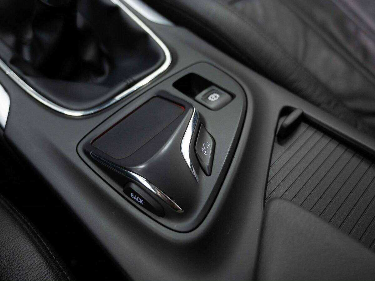 Б/У Опель Инсигния 2013 года. Фото: #25