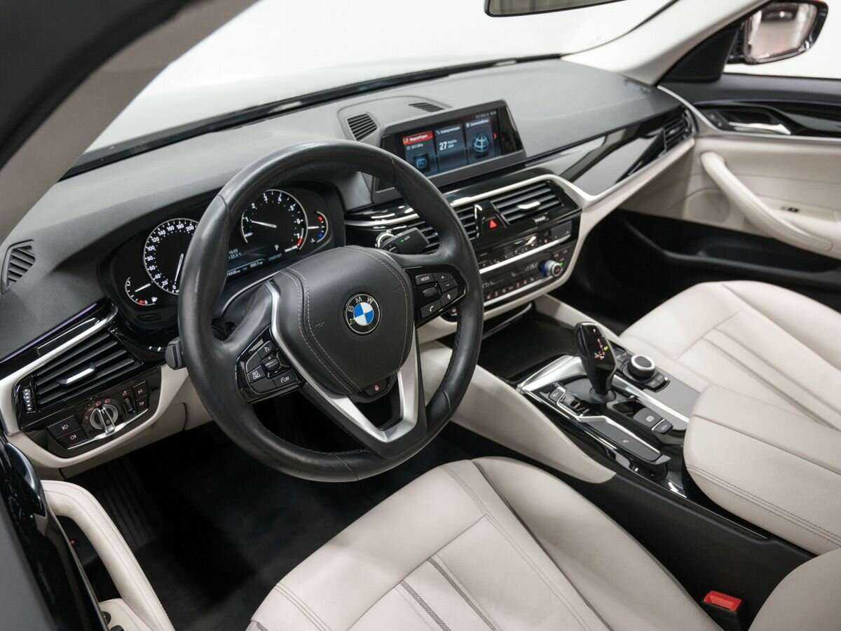 BMW 5 серии 2018 года с пробегом. Фото: #11