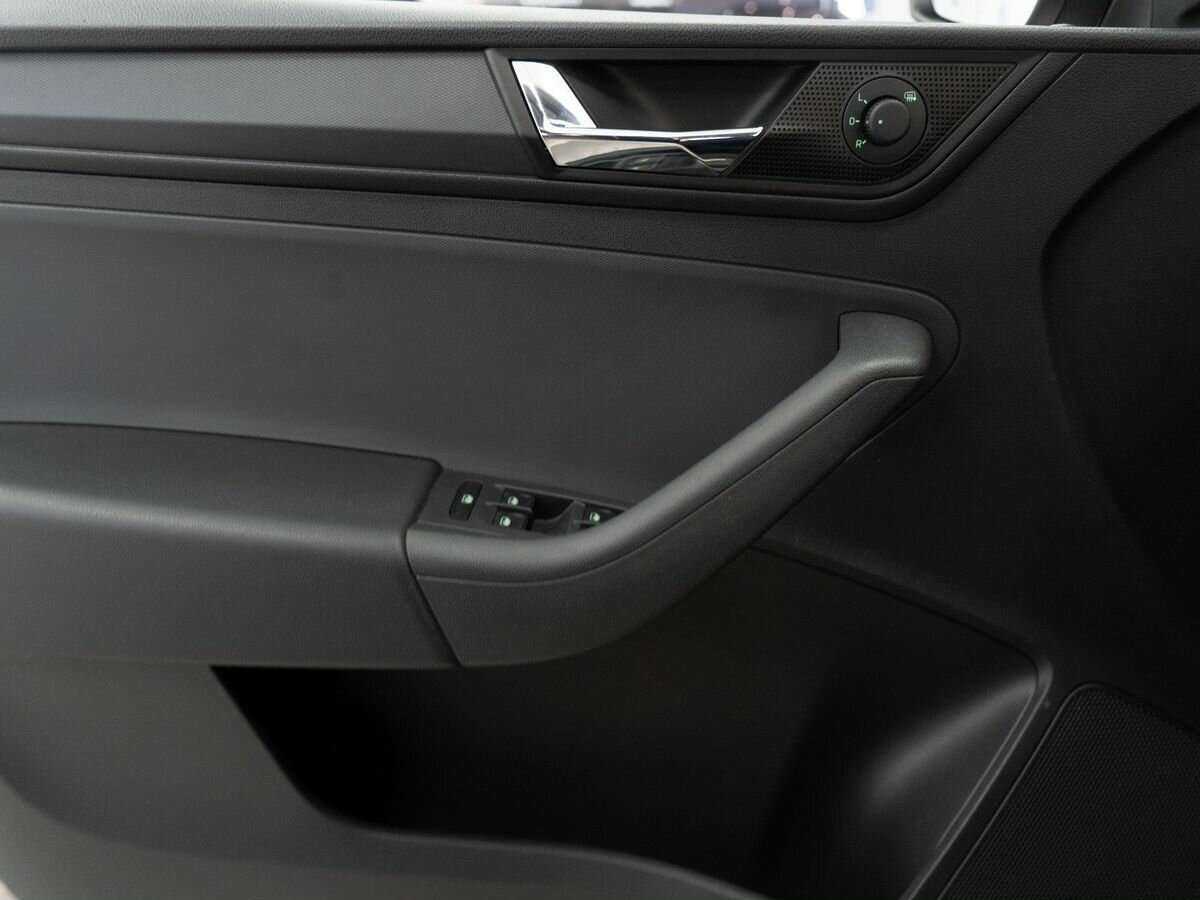 Б/У Шкода Рапид 2021 года. Фото: #14