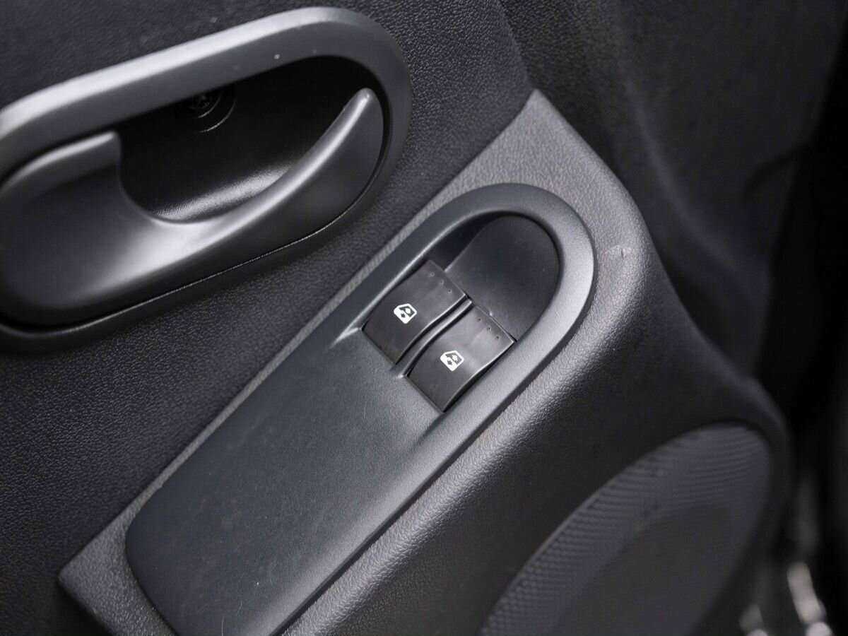 Б/У Рено Дастер 2013 года. Фото: #18