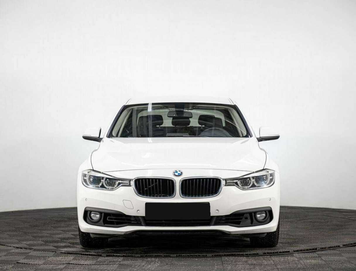 BMW 3 серии 2016 года с пробегом. Фото: #1