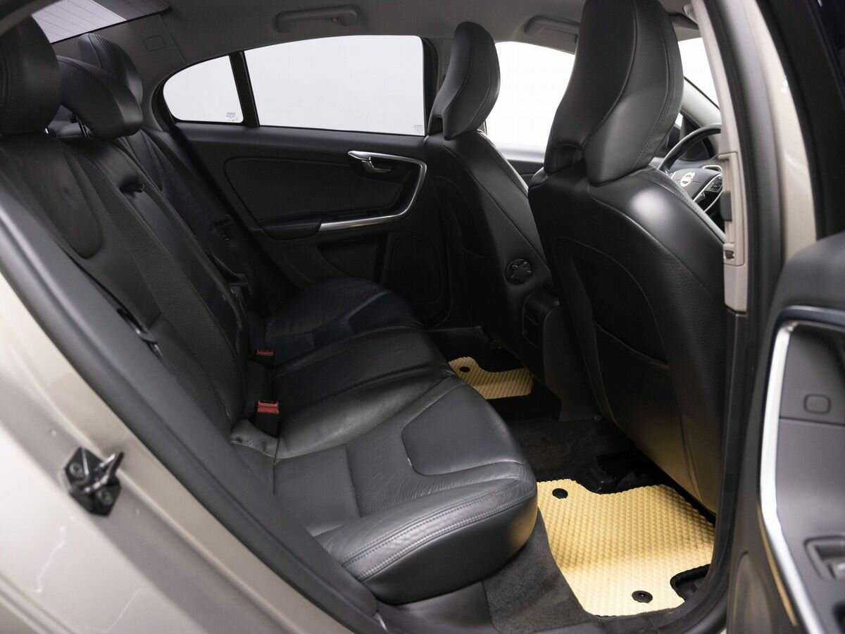 Б/У Вольво С60 2012 года. Фото: #9