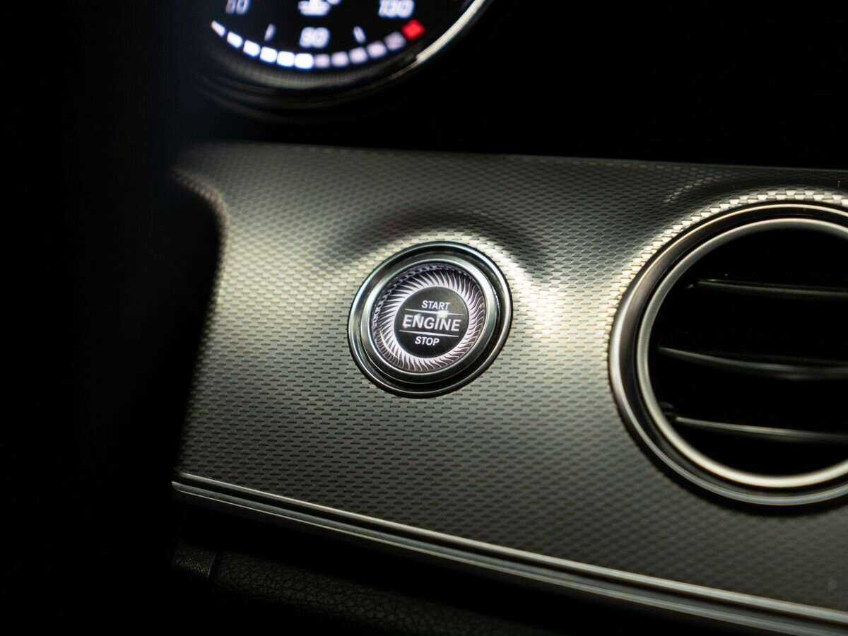 Mercedes-Benz E-Класс 2017 года с пробегом. Фото: #11