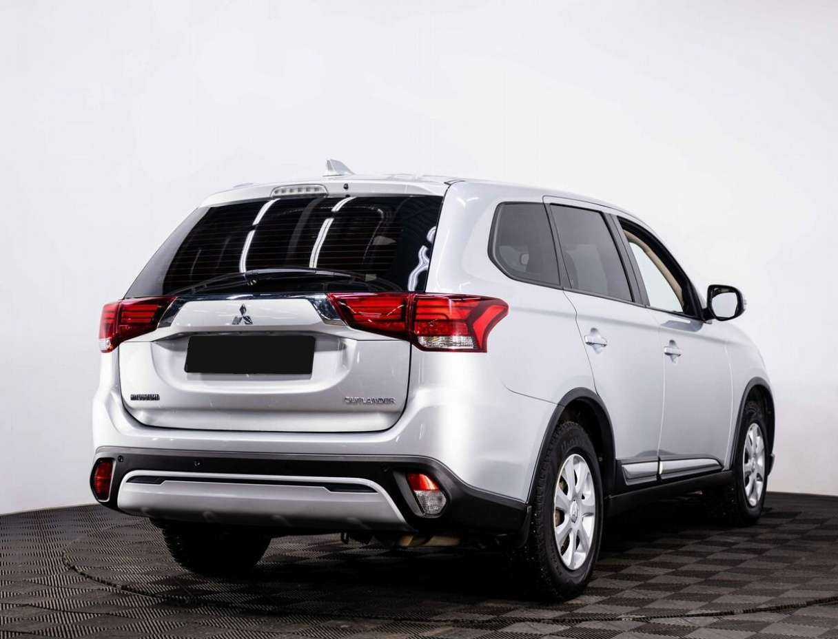Mitsubishi Outlander 2019 года с пробегом. Фото: #5