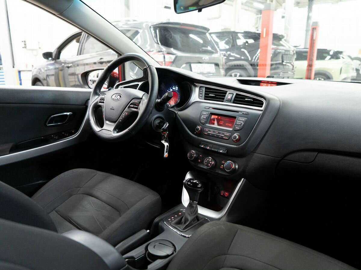 Б/У Киа Сид 2018 года. Фото: #15