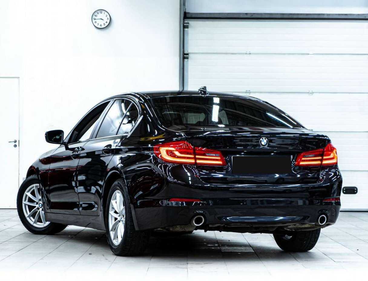 BMW 5 серии 2019 года с пробегом. Фото: #3