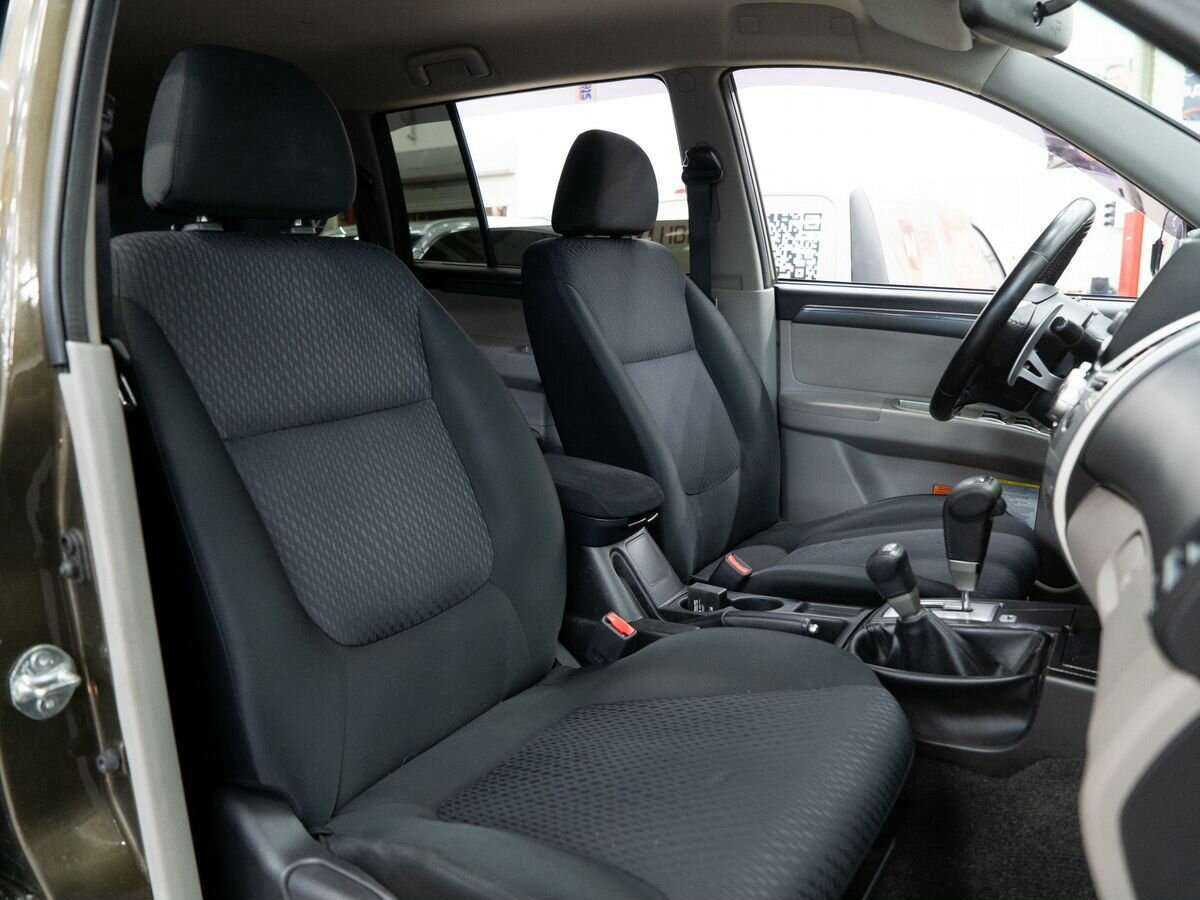 Б/У Митсубиши Паджеро Спорт 2014 года. Фото: #9