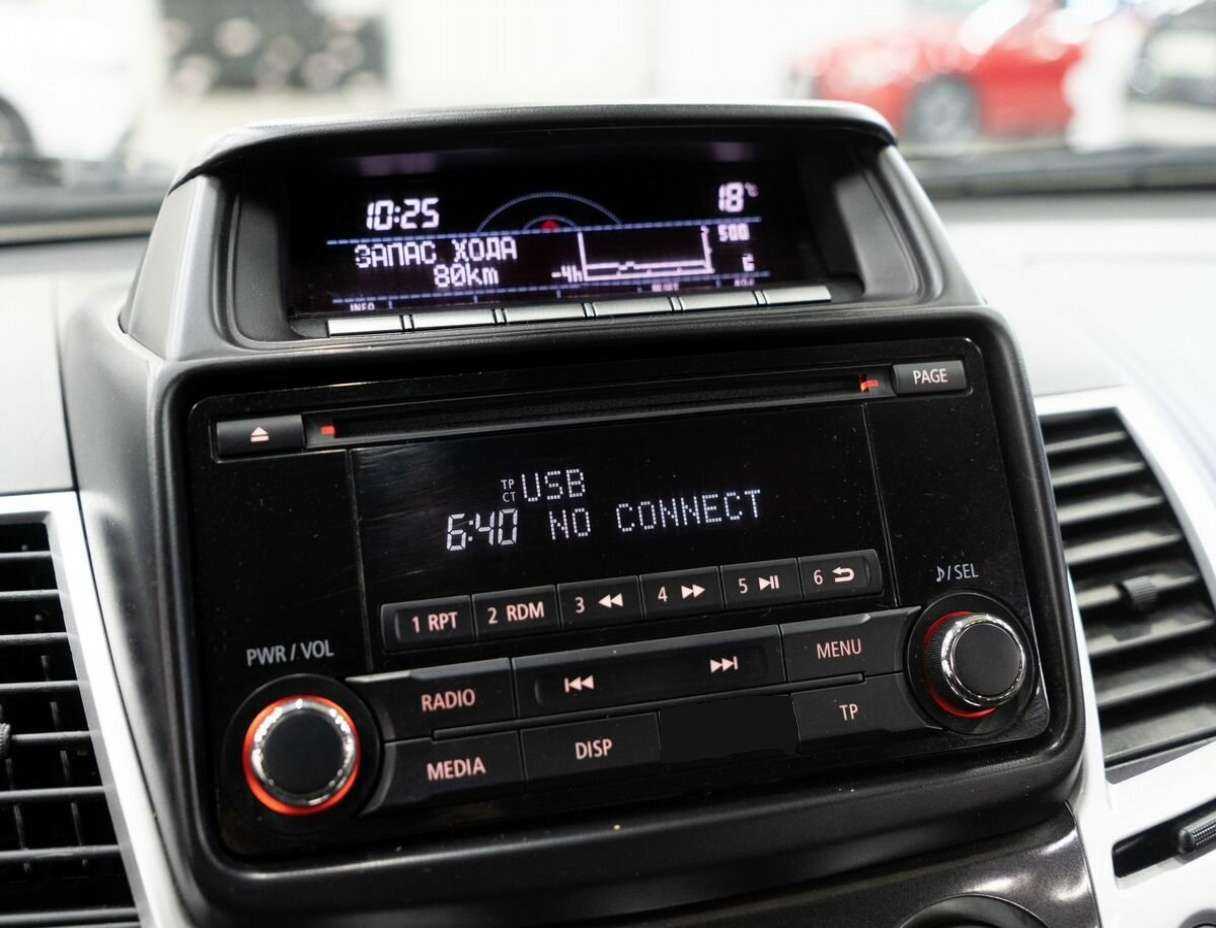 Б/У Митсубиши Паджеро Спорт 2014 года. Фото: #10