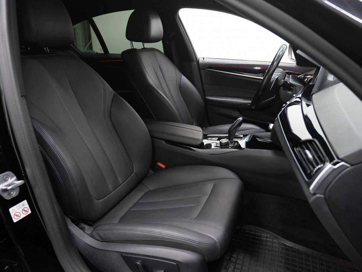 BMW 5 серии 2019 года с пробегом. Фото: #11