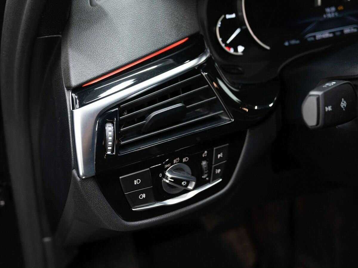BMW 5 серии 2019 года с пробегом. Фото: #18