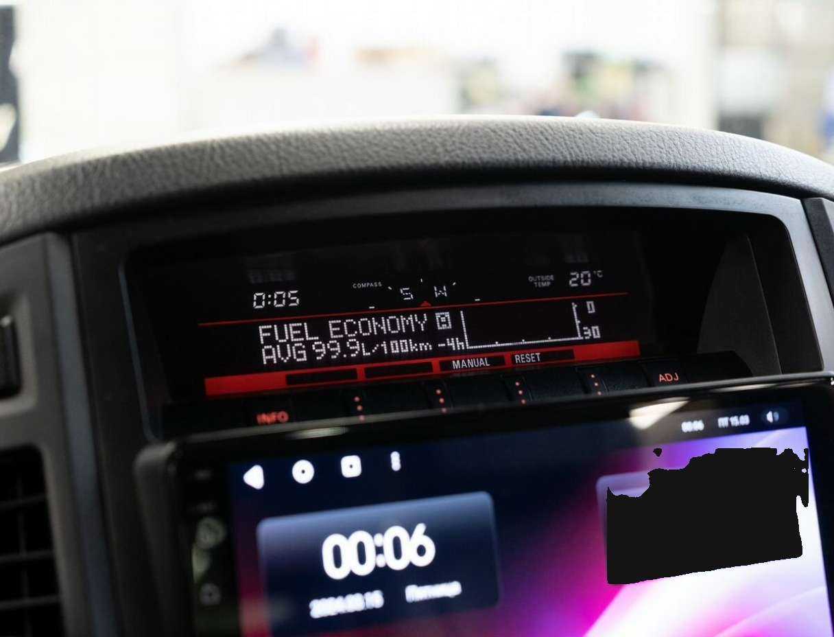 Б/У Митсубиши Паджеро 2012 года. Фото: #12