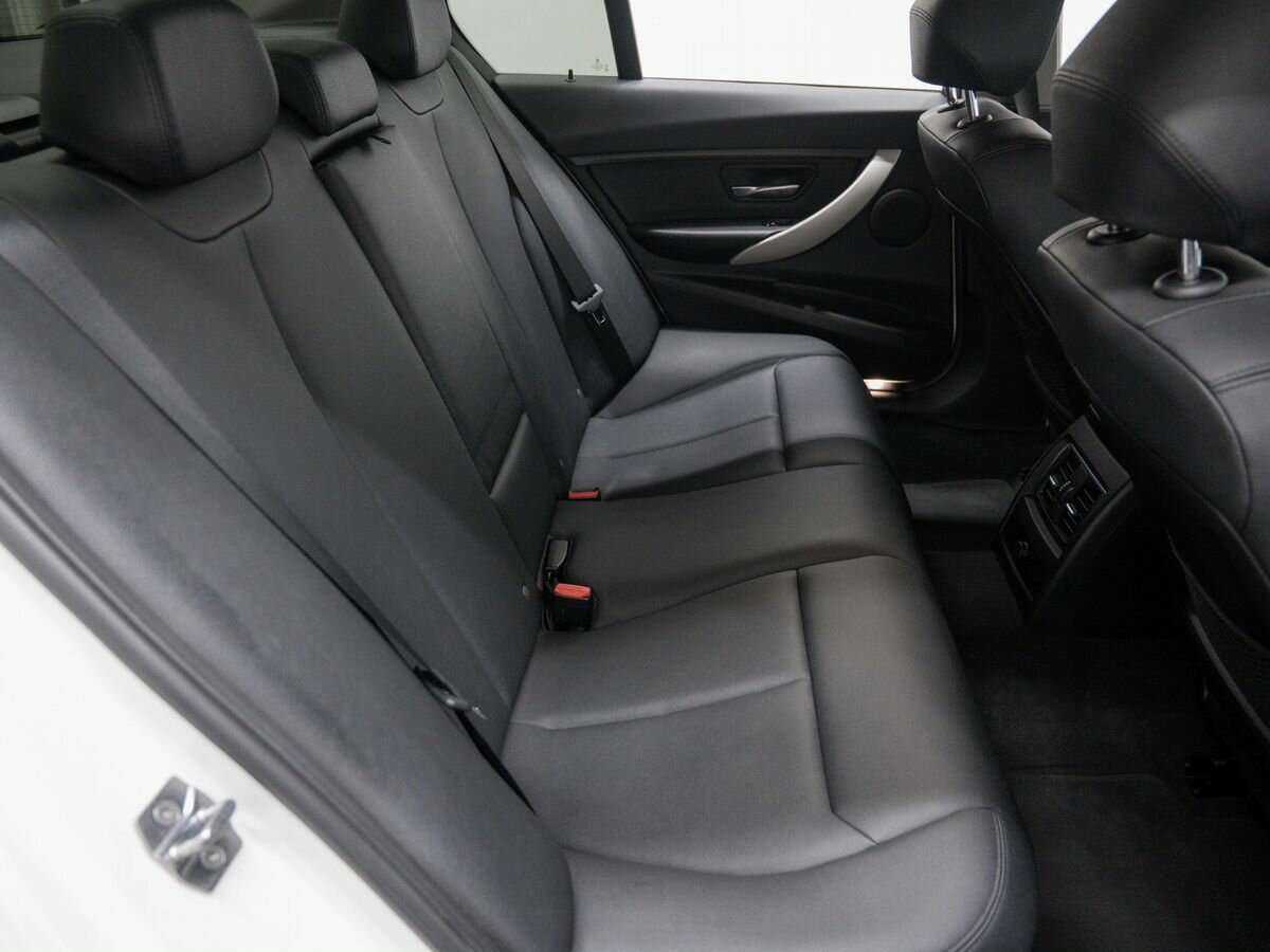 BMW 3 серии 2015 года с пробегом. Фото: #8