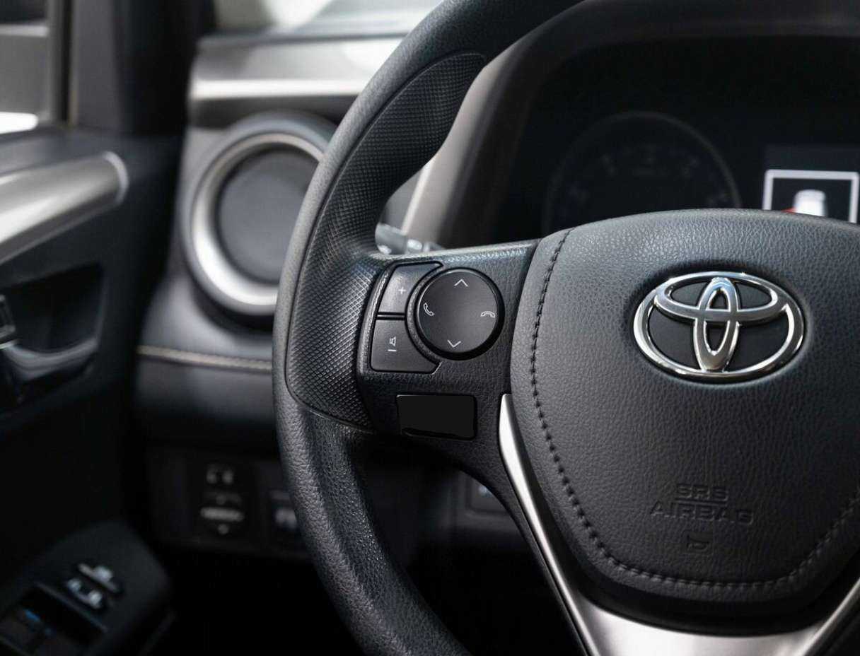 Toyota RAV4 2017 года с пробегом. Фото: #17