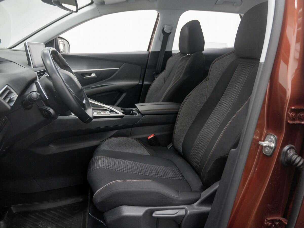 Peugeot 3008 2018 года с пробегом. Фото: #12