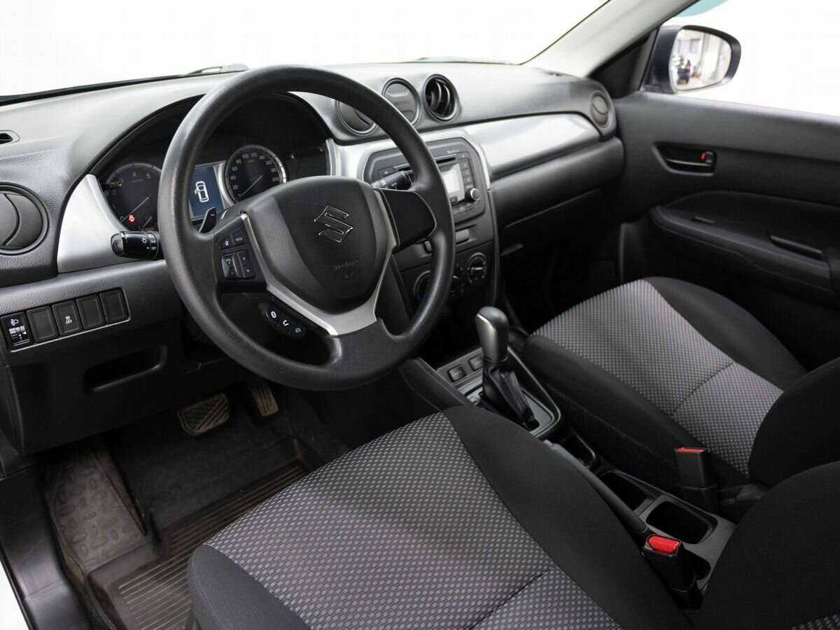 Б/У Сузуки Витара 2015 года. Фото: #4