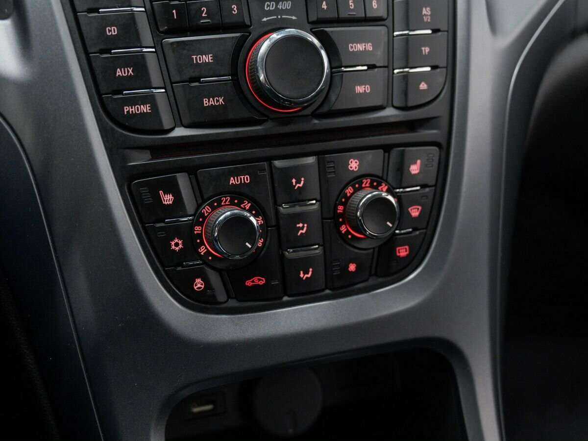 Б/У Опель Астра 2013 года. Фото: #18