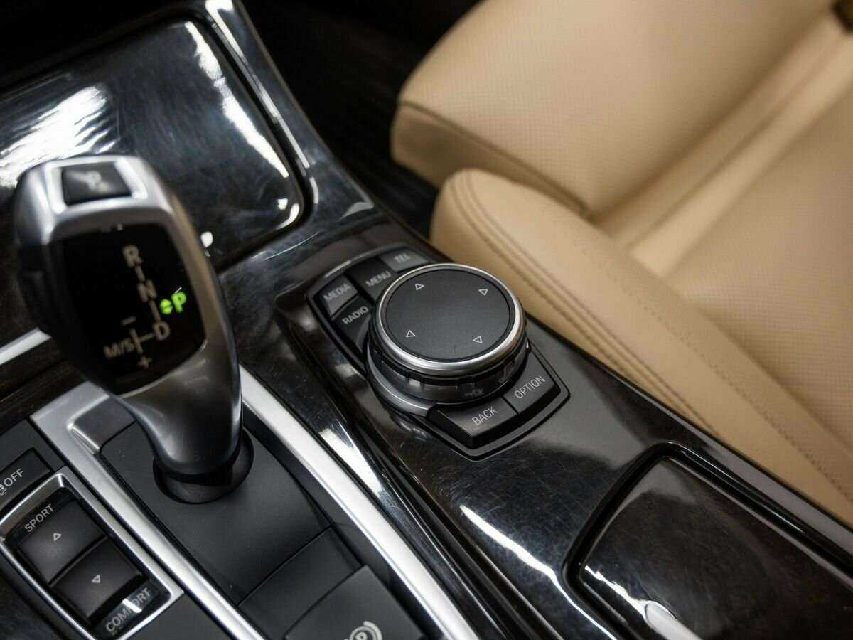 BMW 5 серии 2015 года с пробегом. Фото: #21