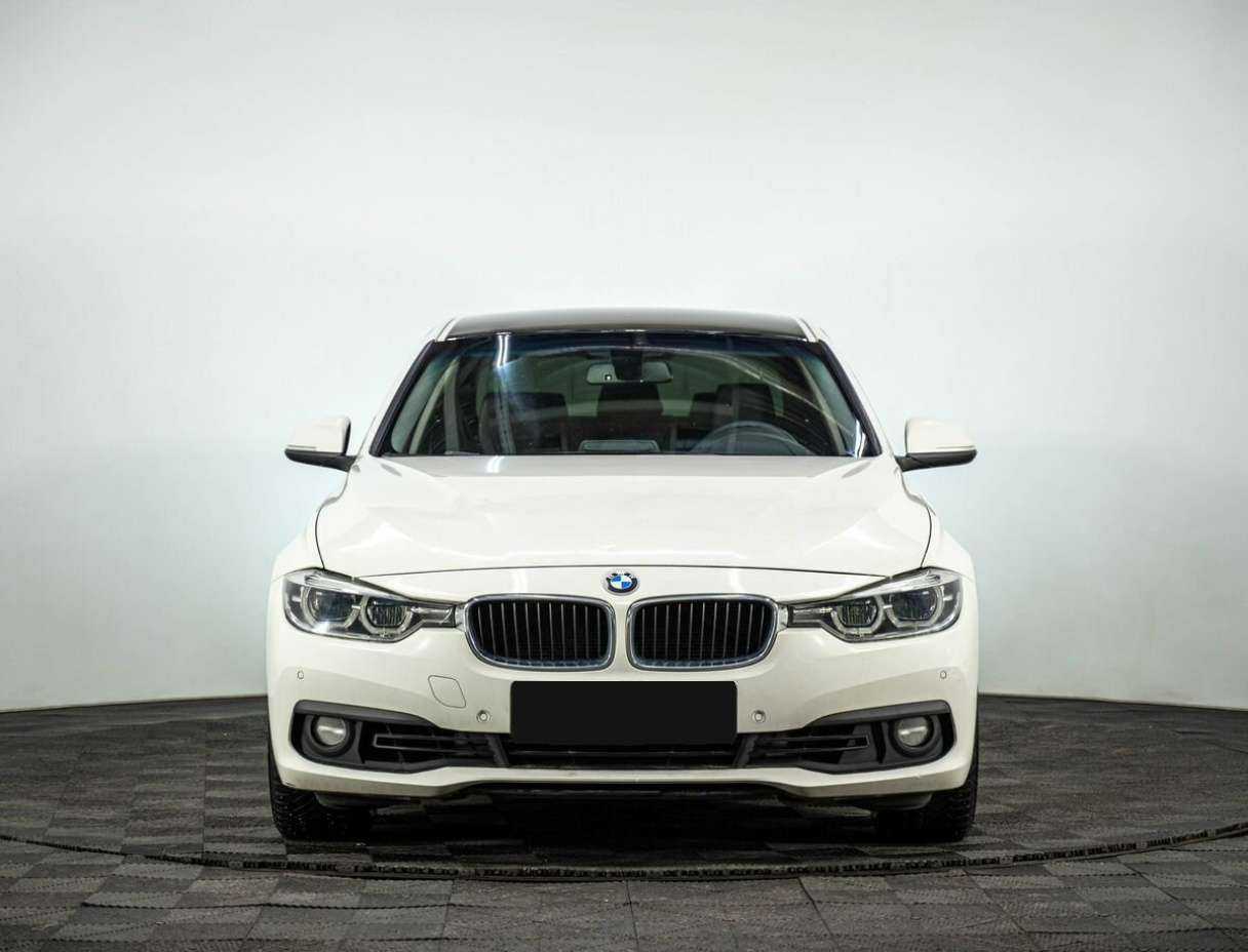 BMW 3 серии 2016 года с пробегом. Фото: #1