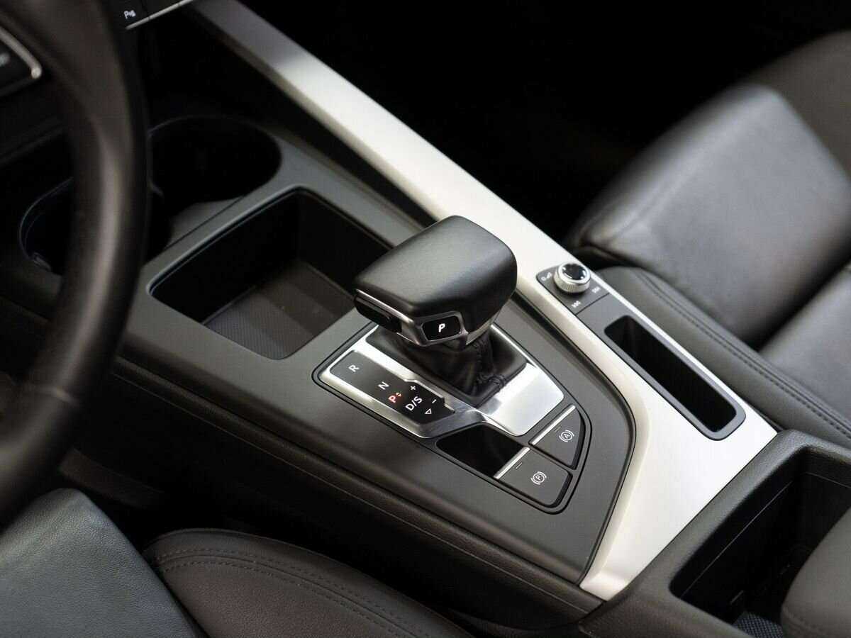 Audi A4 2020 года с пробегом. Фото: #12