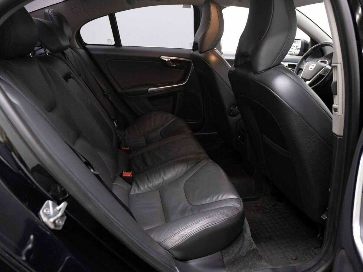 Б/У Вольво С60 2013 года. Фото: #12