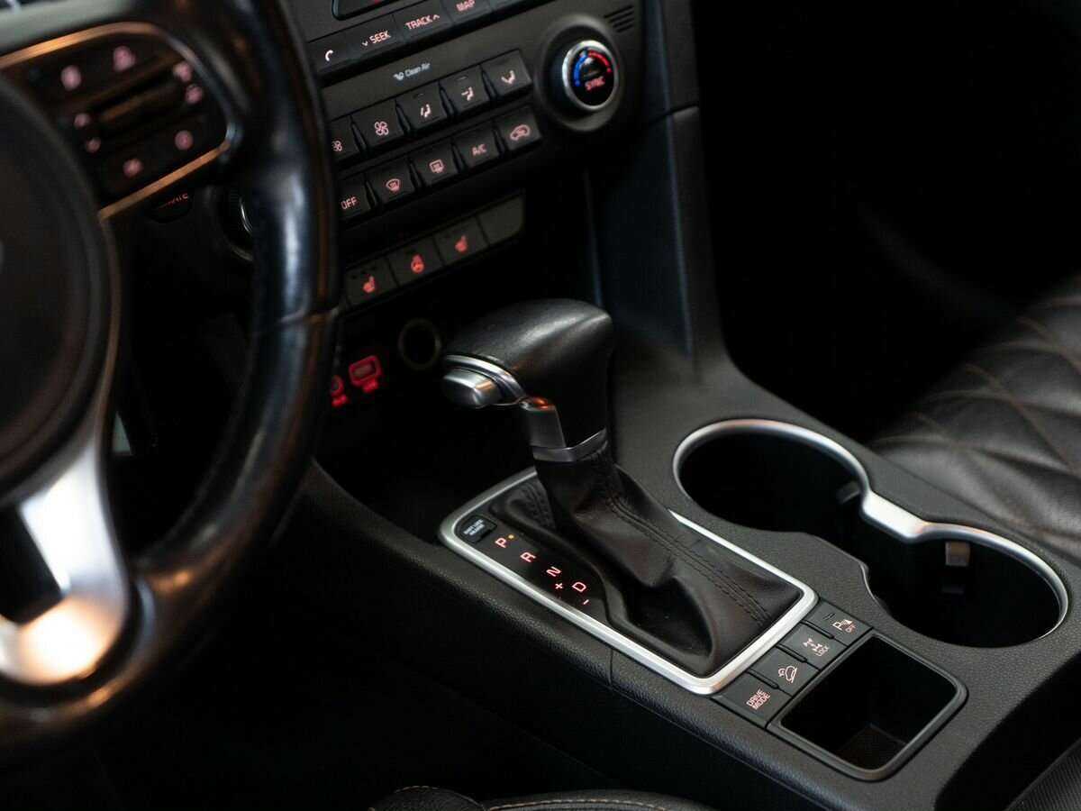 Б/У Киа Спортейдж 2016 года. Фото: #9