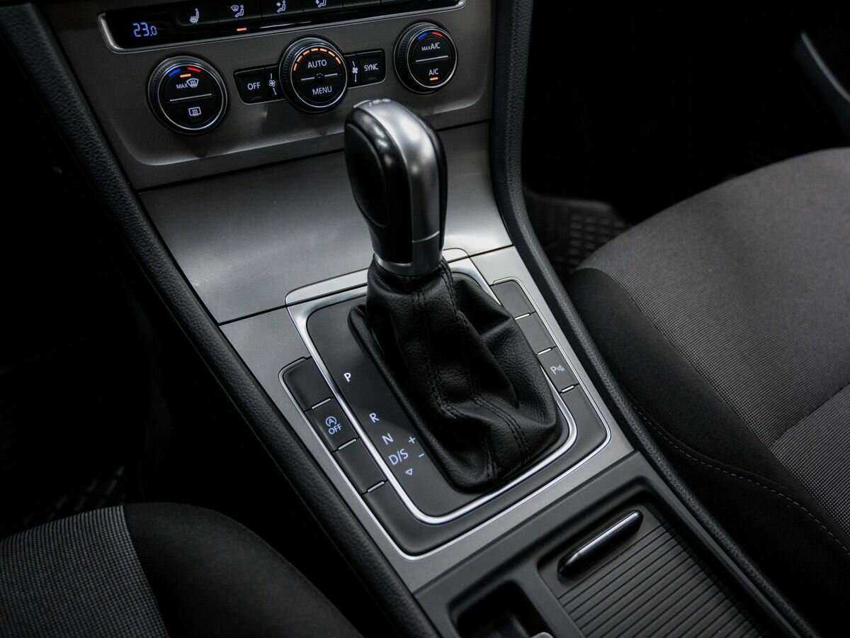 Б/У Фольксваген Гольф 2014 года. Фото: #18