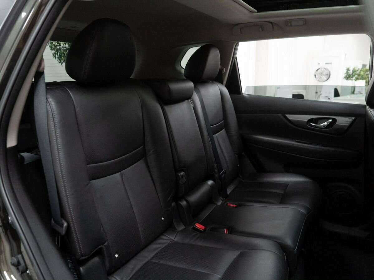 Б/У Ниссан Икс-Трейл 2016 года. Фото: #9