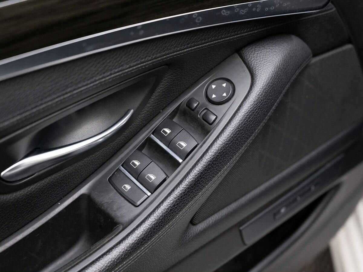 BMW 5 серии 2016 года с пробегом. Фото: #19