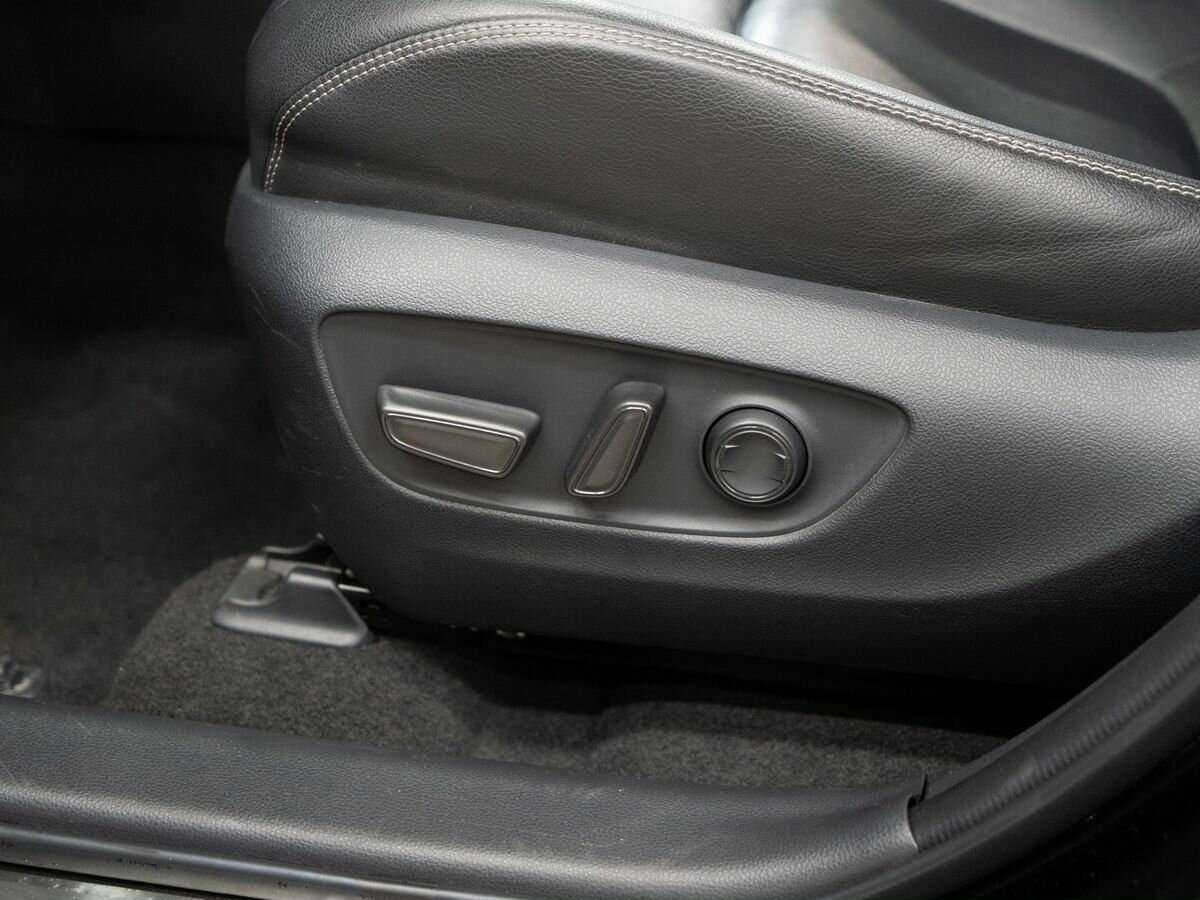 Toyota RAV4 2020 года с пробегом. Фото: #15