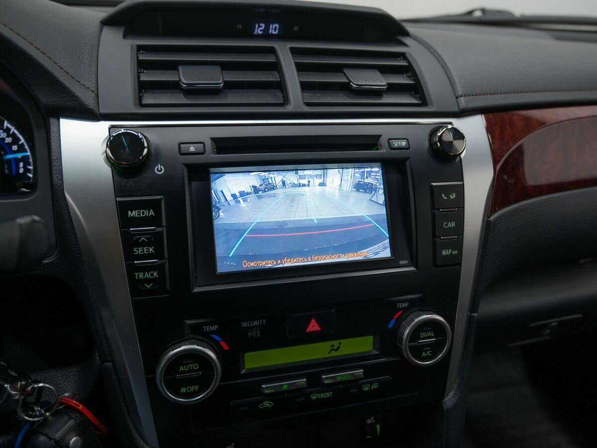 Б/У Тойота Камри 2014 года. Фото: #24