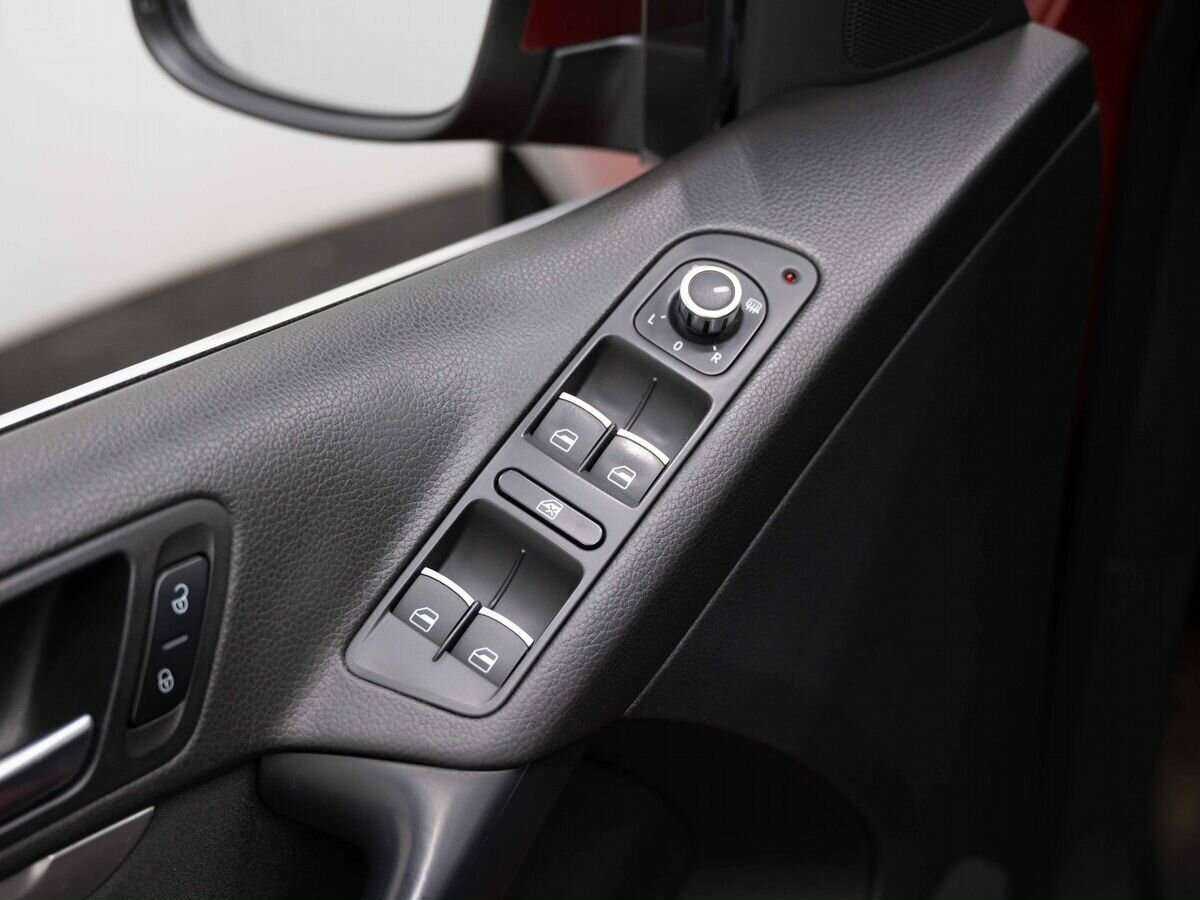 Б/У Фольксваген Тигуан 2012 года. Фото: #14