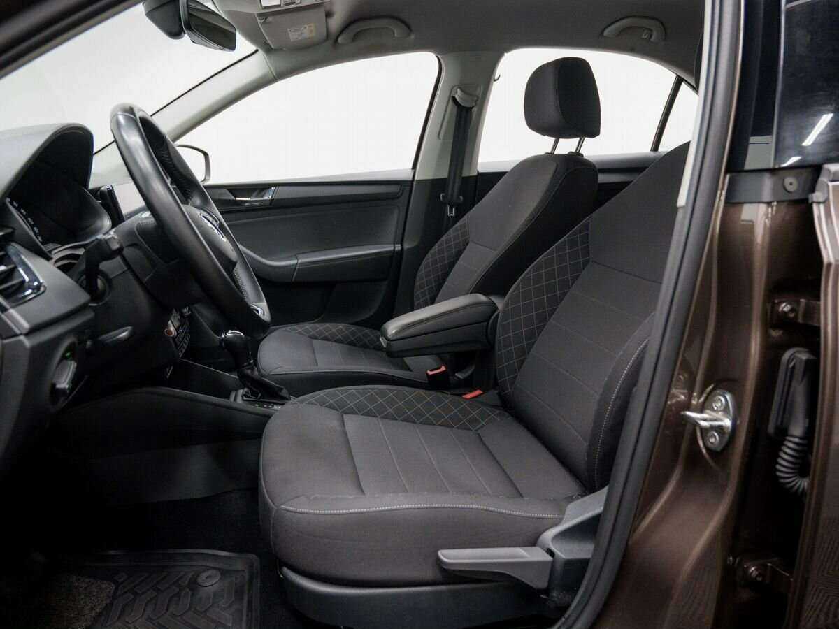 Б/У Шкода Рапид 2021 года. Фото: #13