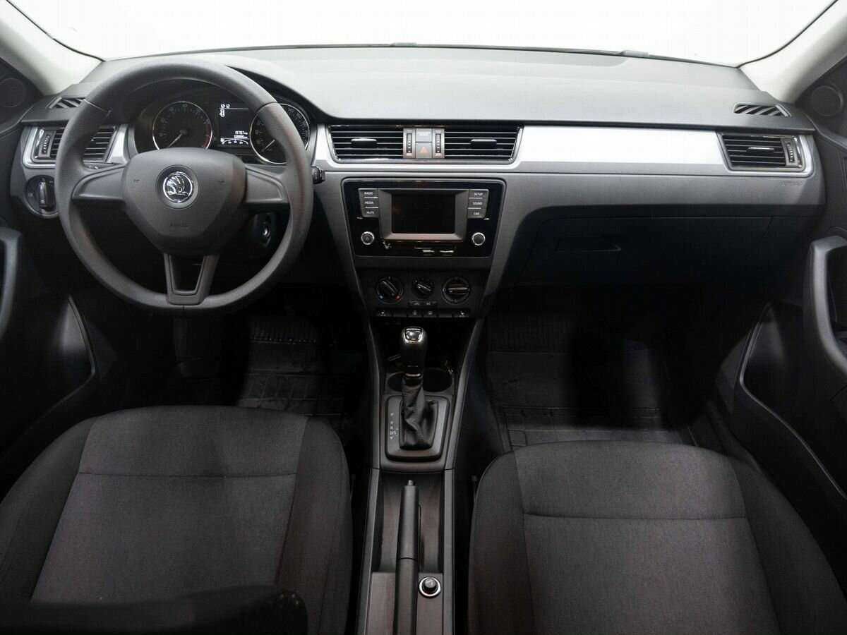 Б/У Шкода Рапид 2017 года. Фото: #12